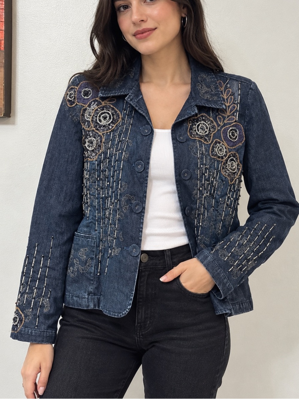 Chico's Denim Jacket Size 1 M Medium Floral Beaded Sequin Applique Dark Wash